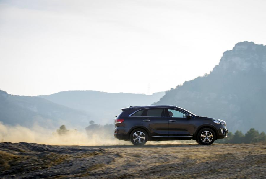  Kia Sorento EcoDynamics (UM) 2015 года  (UK) (фото 17 из 40)
